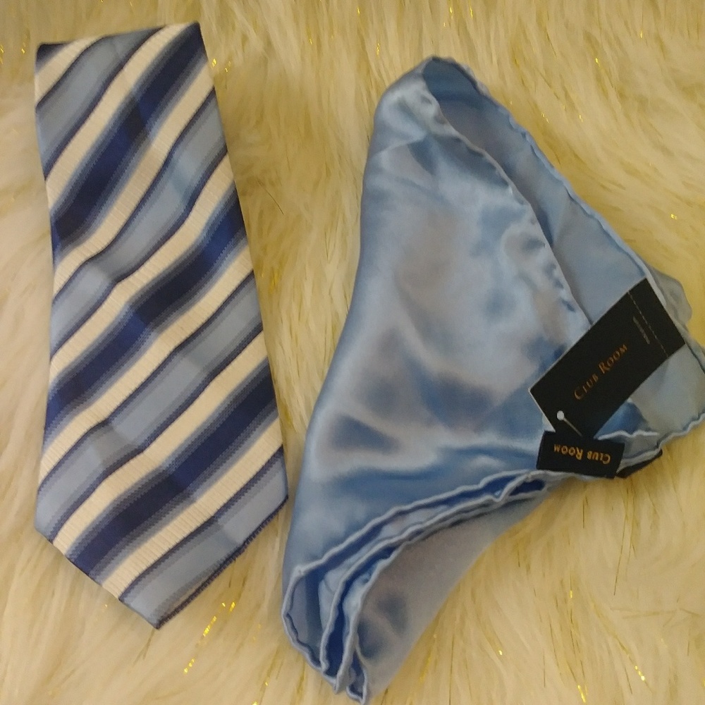 Men's tie in matching 100% silk handkerchief